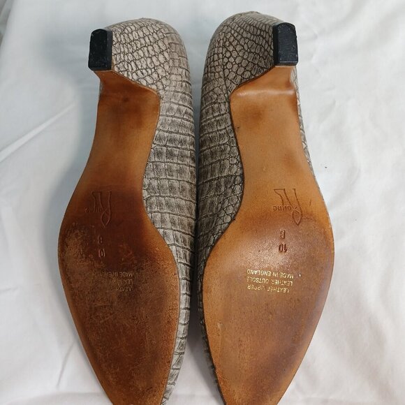 RAYNE, HER MAJESTY THE QUEEN SHOEMAKERS CROCODILE PUMPS, SIZE 10 - Picture 5 of 7